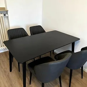 Apartment Schoene Nahe, Köln